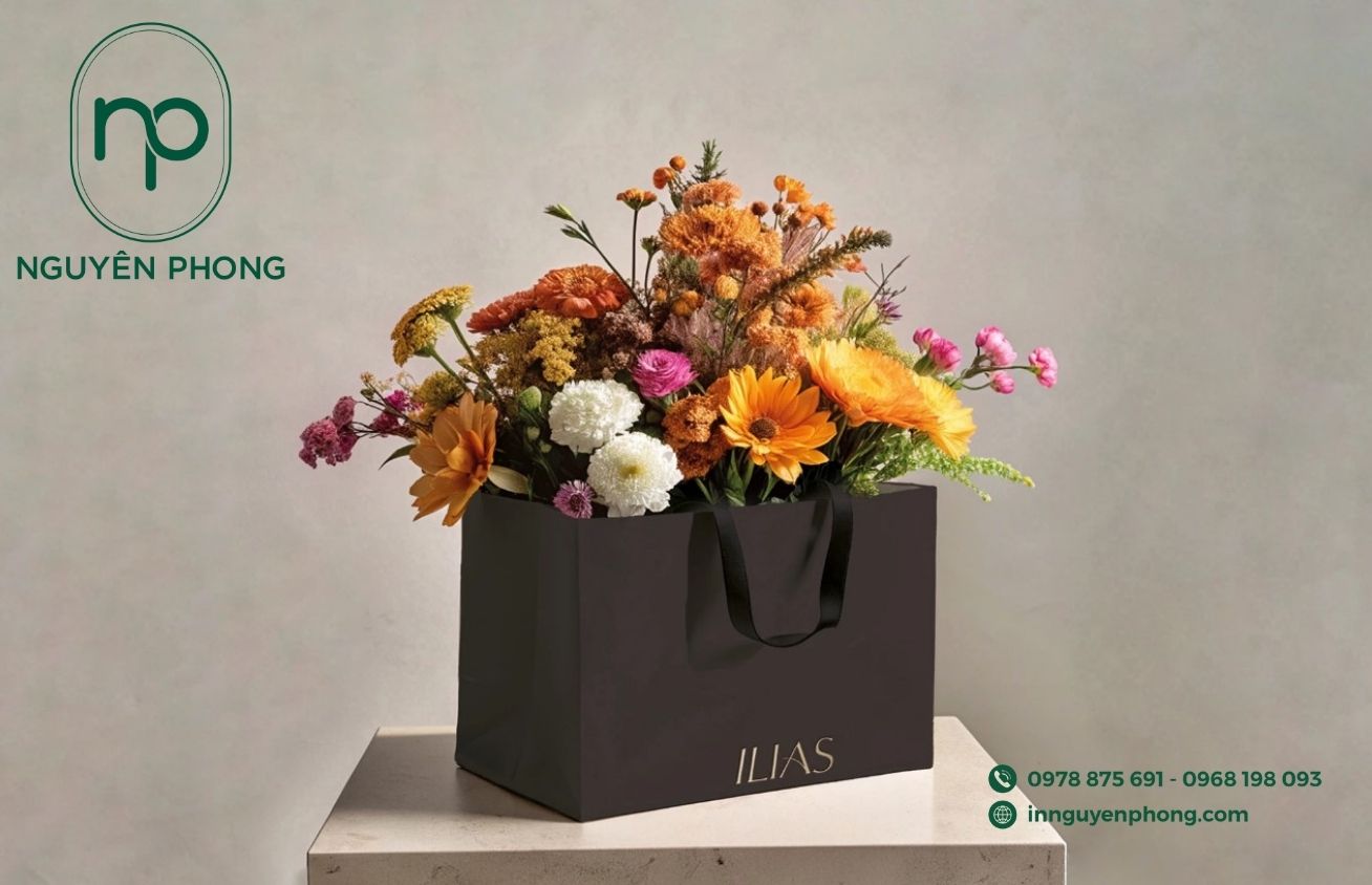 Mẫu túi giấy đựng hoa cao cấp